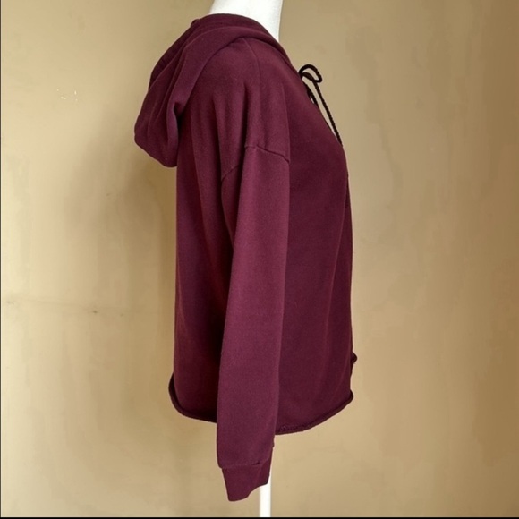 Ultra Flirt hoodie pullover top. Lace up front. Burgundy. Cotton blend. Size M - Picture 3 of 7